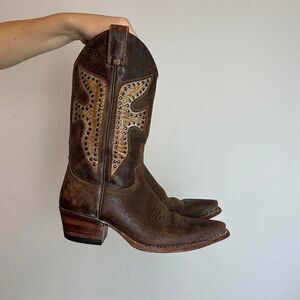 Frye Vintage Cowboy Western Brown Leather Boots with studs details made in Spain